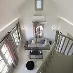 Airy Santorini Daire