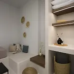 Airy Santorini *