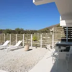 Airy Santorini Oia