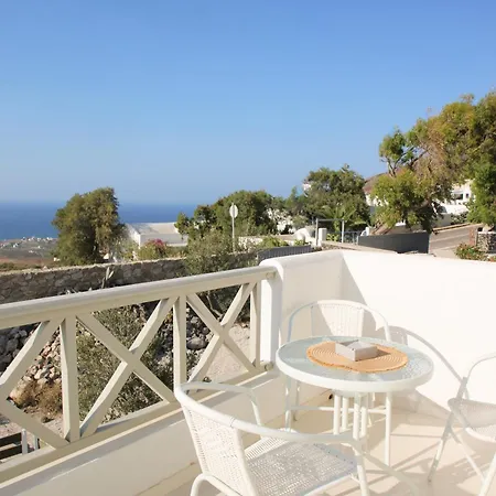 Airy Santorini *