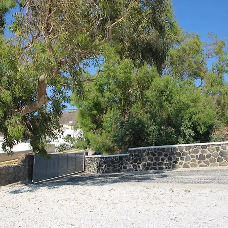 Airy Santorini