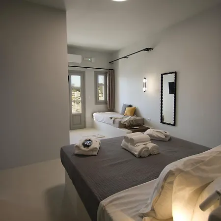 Airy Santorini *