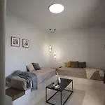 Airy Santorini Apartment
