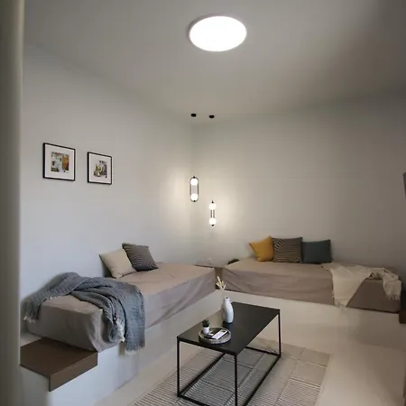 Airy Santorini דירה