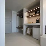 Airy Santorini