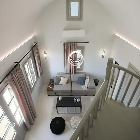 Airy Santorini شقة