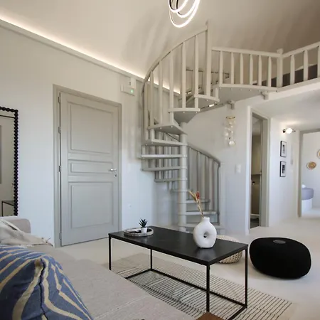 Airy Santorini شقة أويا