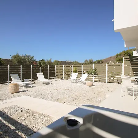 Airy Santorini شقة